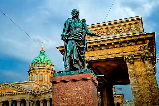 Петербург попал в тройку самых популярных направлений внутреннего туризма