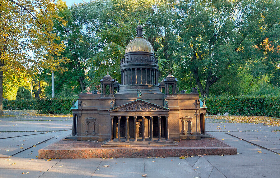 Комплекс Мини-Петербург в Александровском парке Санкт-Петербурга
